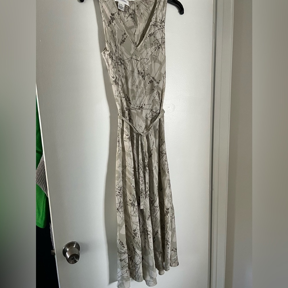 Calvin Klein, size 2 light green/grey midi dress